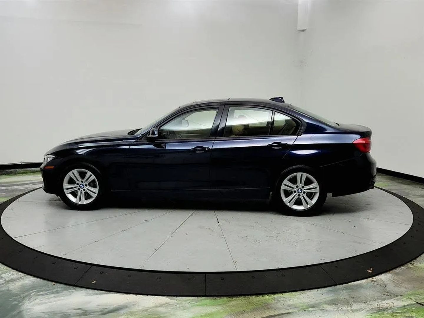 bmw 3 series 2017 WBA8E5G31HNU44601 image bmw 3 series 2017 WBA8E5G31HNU44601 image
